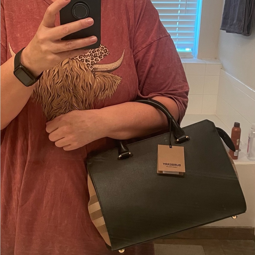 Burberry Black Leather and Tan Checked Canvas Purse - Picture 14 of 14